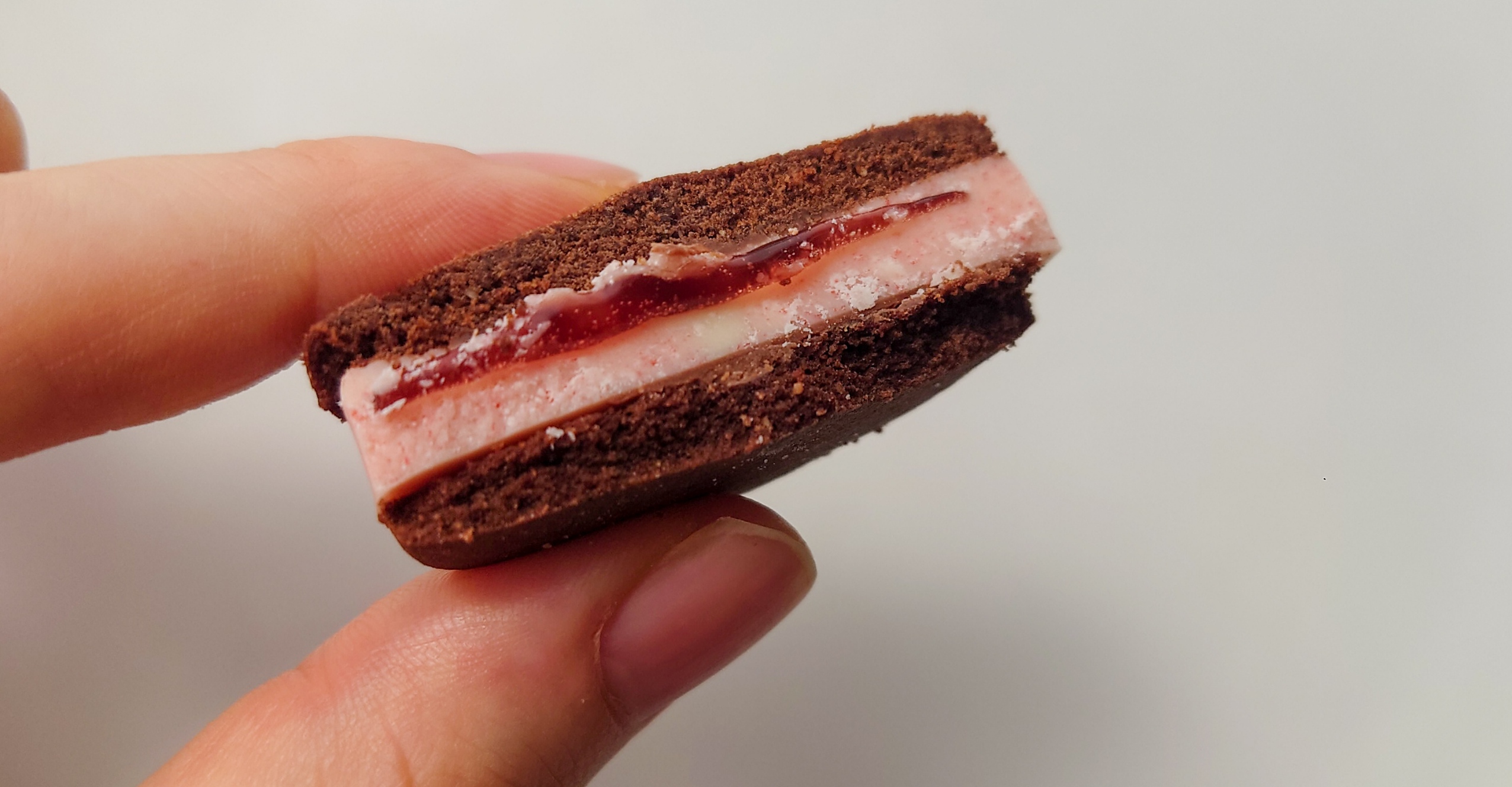 八天堂【チョコサンドクッキーアソート】を口コミ！販売店舗やカロリー、通販・お取り寄せ情報も